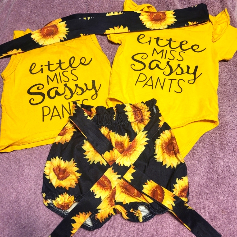 Toddler girls 12-18m outfit set, yellow and black with sunflowers